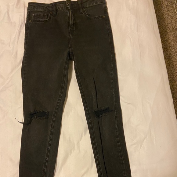 Black Low-Rise Jeans - Picture 3 of 4